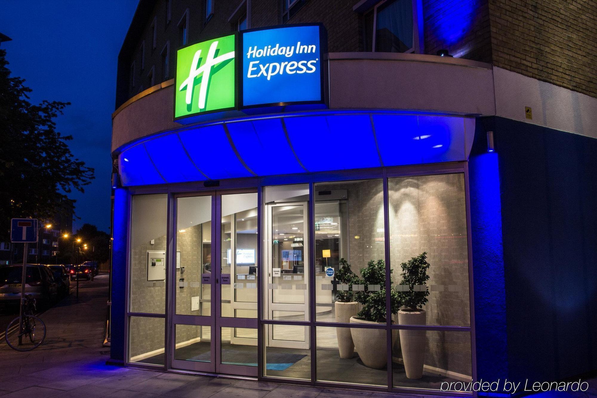 Holiday Inn Express Earls Court, An Ihg Hotel London Exteriör bild